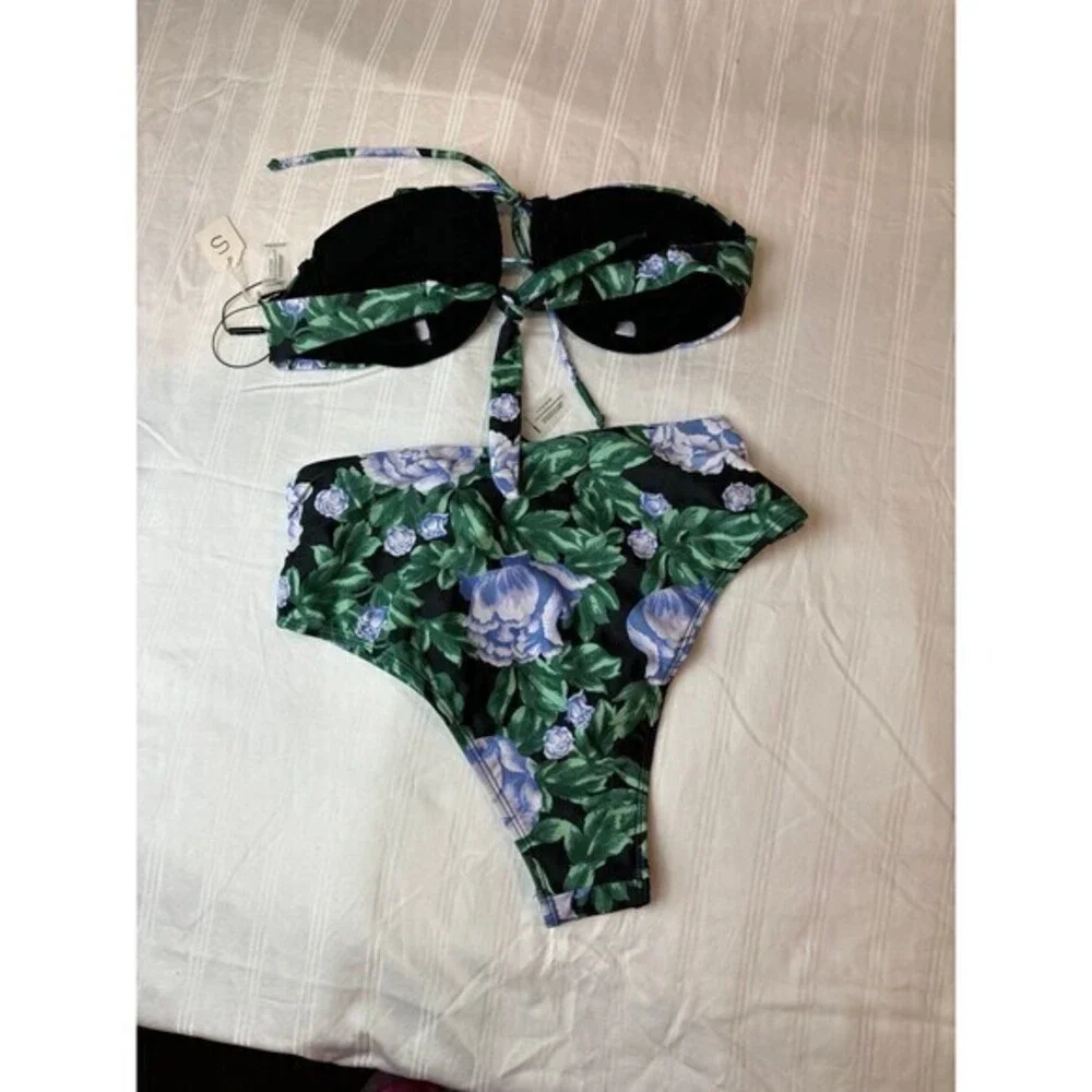 Tropical Floral‎ Halter Neck Bandeau Bikini set Size Small RefN01